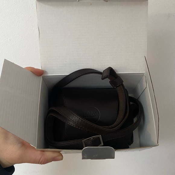 Leica 18722 Leather D-Lux 5 Ever-Ready Case - Picture 13 of 16